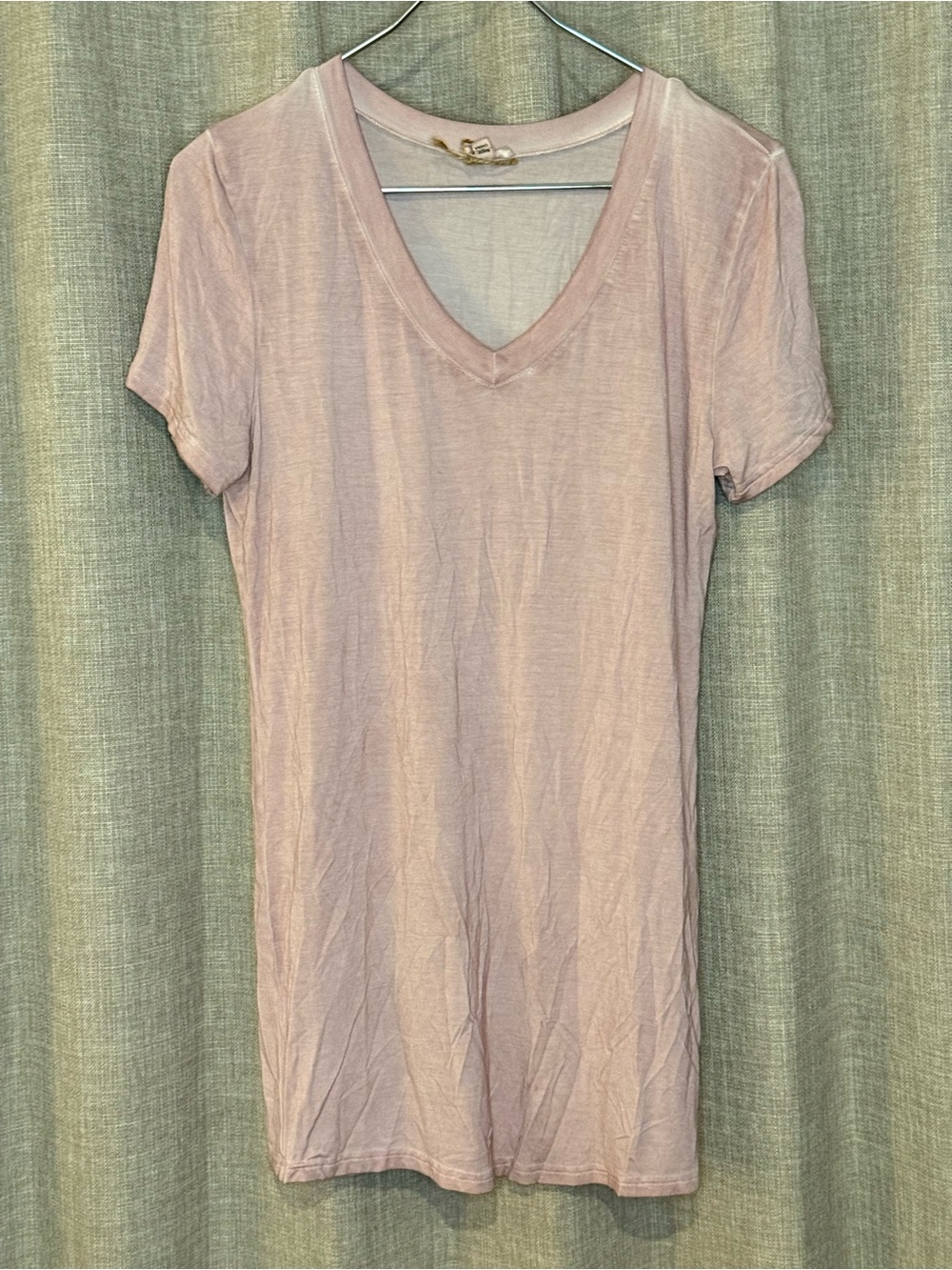 POL Clothing Dusty Pink V Neck Tunic Tee M Rayon Stretch Soft Basic Top - Picture 3 of 7